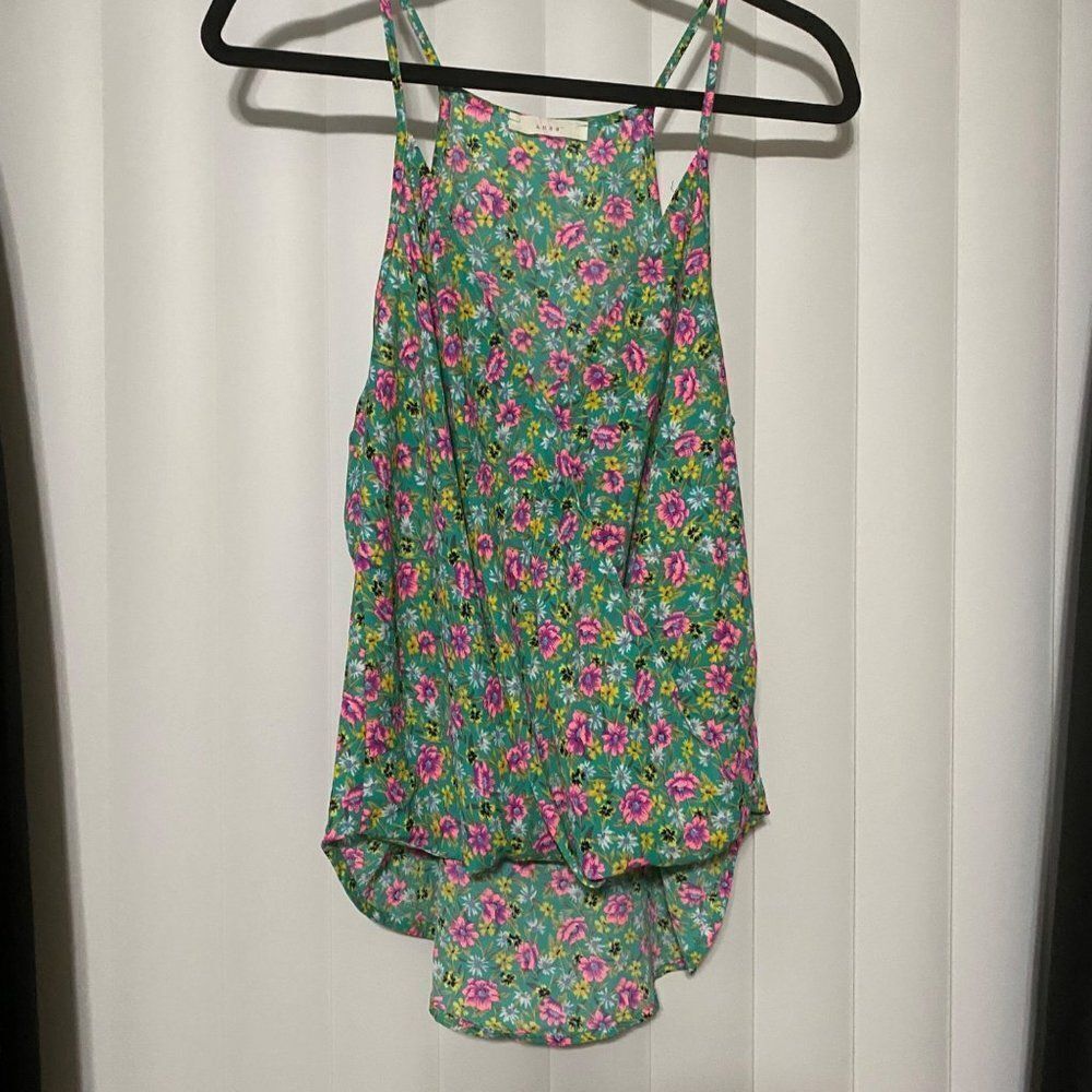 Lush v-neck floral sleeveless low/high style summer top